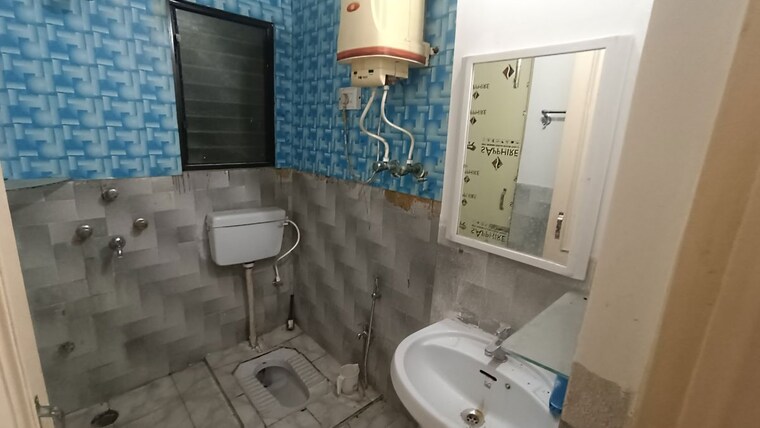 Bathroom, patna gaya road 3 Bedroom 1400 Sq.Ft. Apartment In Patna   Gaya Road Patna 10330679