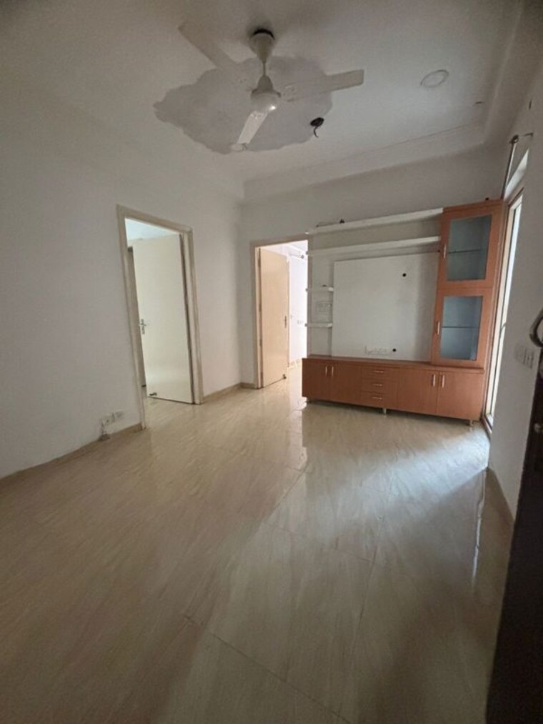 Room, gaur-city-2-14th-avenue 2 Bedroom 855 Sq.Ft. Apartment In Sector 16c Greater Noida Greater Noida 9692918