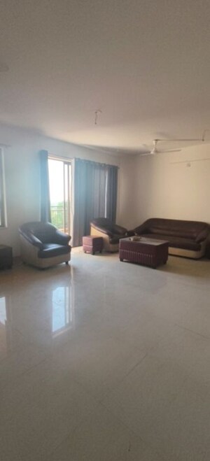 Living Room in 3 BHK Apartment at Nagpur Station – for Rent