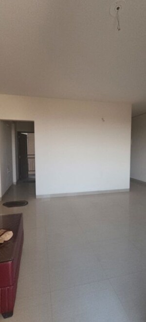 Room in 3 BHK Apartment at Nagpur Station – for Rent