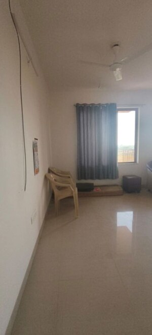 Living Room in 3 BHK Apartment at Nagpur Station – for Rent