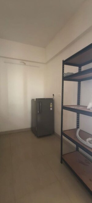 Room in 3 BHK Apartment at Nagpur Station – for Rent