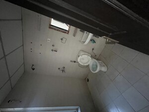 Bathroom in 2.5 BHK Apartment at JM Florance, Tech Zone 4 Greater Noida – for Rent