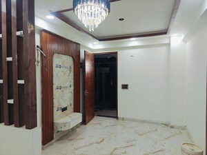 3 BHK Builder Floor For Rent in Noida Central