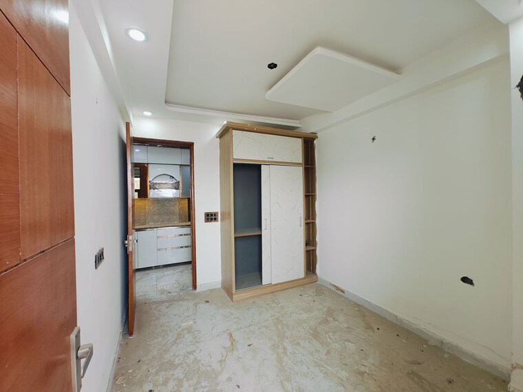 Room, noida central 3 Bedroom 1400 Sq.Ft. Builder Floor In Noida Central Noida 10330701