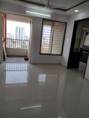 Room in 2 BHK Apartment at Prapti Estella, Wakad – for Rent