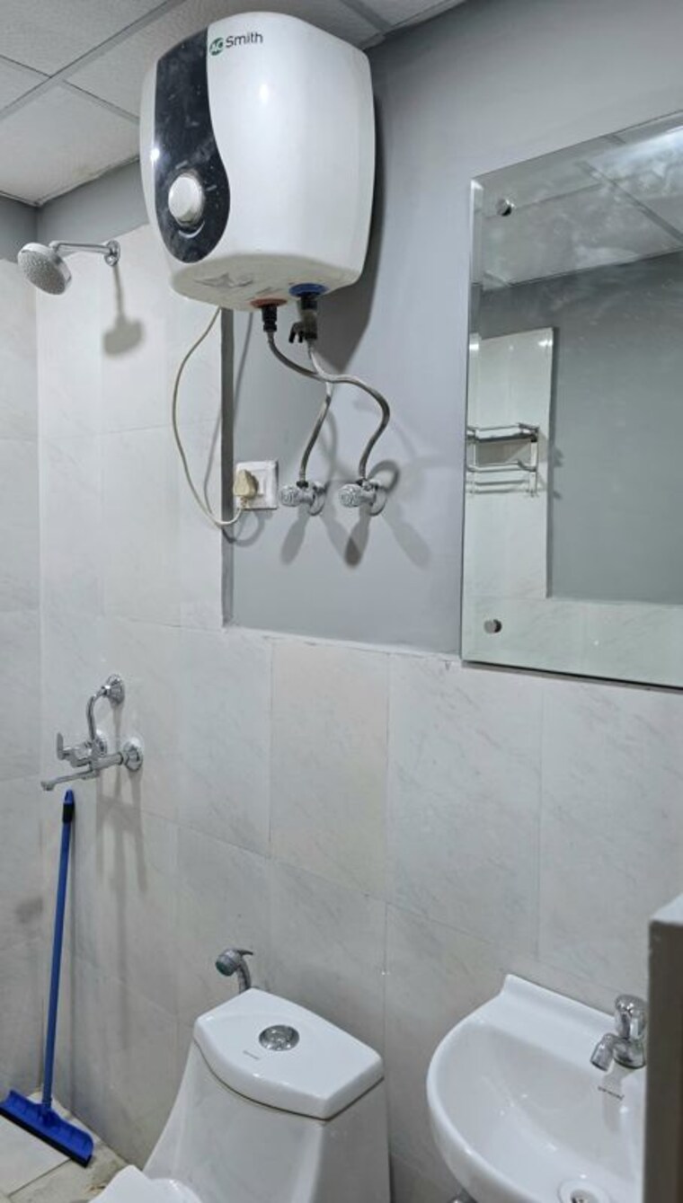 Bathroom, pyramid-altia 3 Bedroom 643 Sq.Ft. Apartment In Sector 70 Gurgaon 10330723