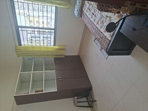 Room in 2 BHK Apartment at Magarpatta Trillium, Hadapsar – for Rent