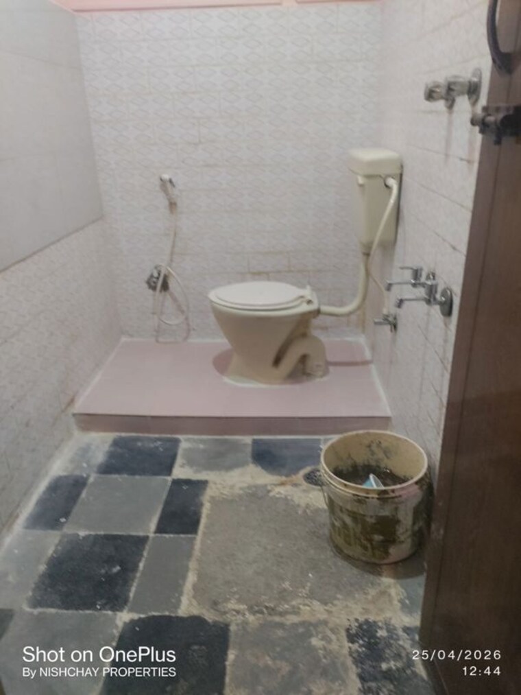 Bathroom, hrbr layout 2 Bedroom 700 Sq.Ft. Independent House In Hrbr Layout Bangalore 10330729