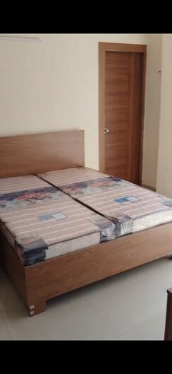 3 BHK Apartment For Rent in Pyramid Altia