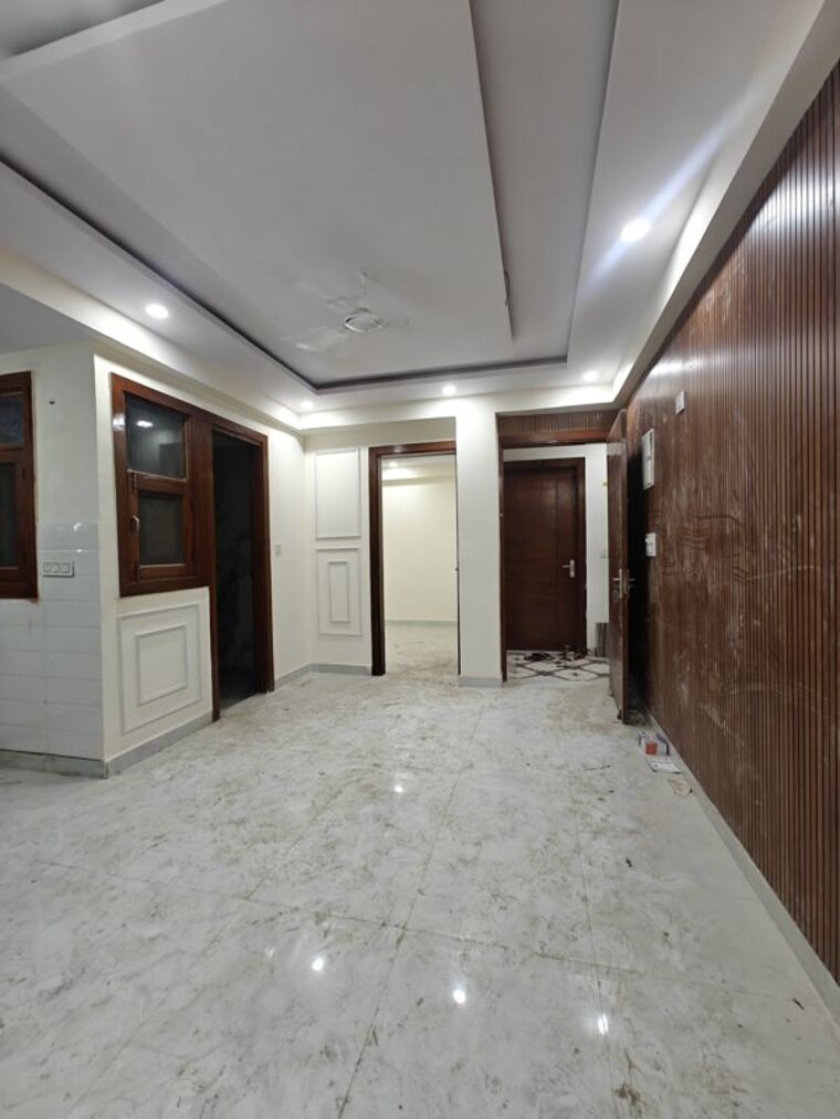 Room, sector 73 3 Bedroom 1350 Sq.Ft. Builder Floor In Sector 73 Noida 10330749