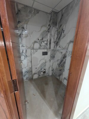 Balcony in 3 BHK Builder Floor at Sector 73 – for Rent