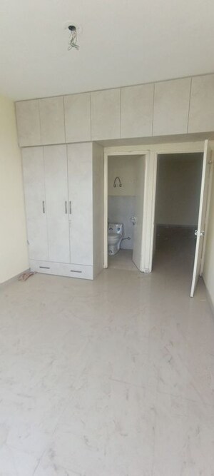 Room in 2 BHK Apartment at Pyramid Midtown, Sector 59 – for Rent