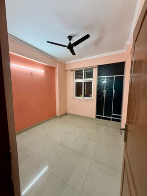 2.5 BHK Apartment For Rent in Amrapali Silicon City, Sector 76