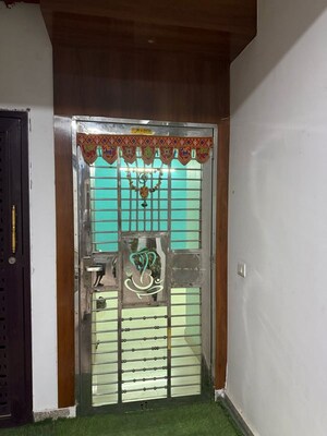 2.5 BHK Apartment – Entrance View at Amrapali Silicon City, Sector 76 - for Rent