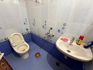 Bathroom in 3 BHK Apartment at Venkatraya Nagar – for Rent