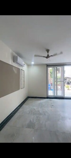 Room in 5 BHK Villa at Nirvana Country – for Rent