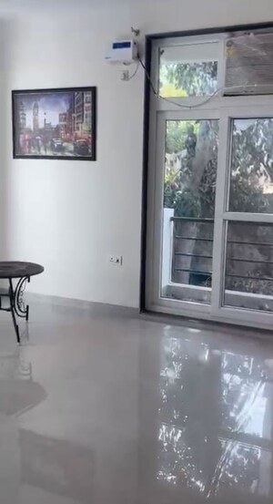 Room in 5 BHK Villa at Nirvana Country – for Rent