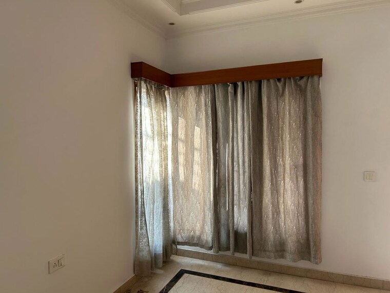 undefined, sector 50 6+ Bedroom 360 Sq.Mt. Independent House In Sector 50 Noida 10330806