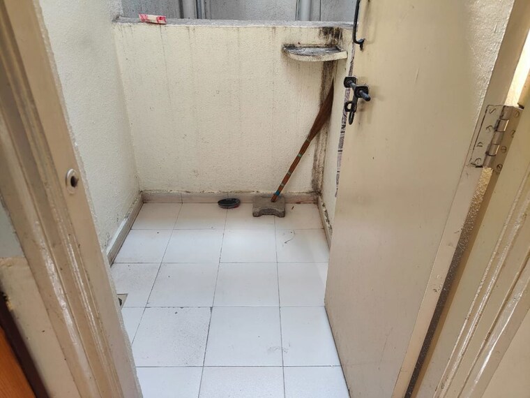 Bathroom, bhansali-campus 2 Bedroom 950 Sq.Ft. Apartment In Sinhagad Road Pune 10330843