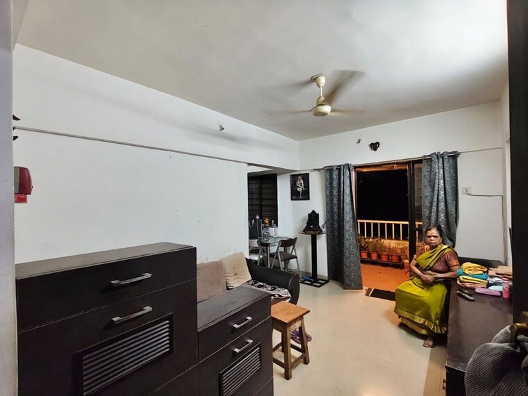 Living Room, daulat-nagar 2 Bedroom 840 Sq.Ft. Apartment In Anand Nagar Pune 10330851