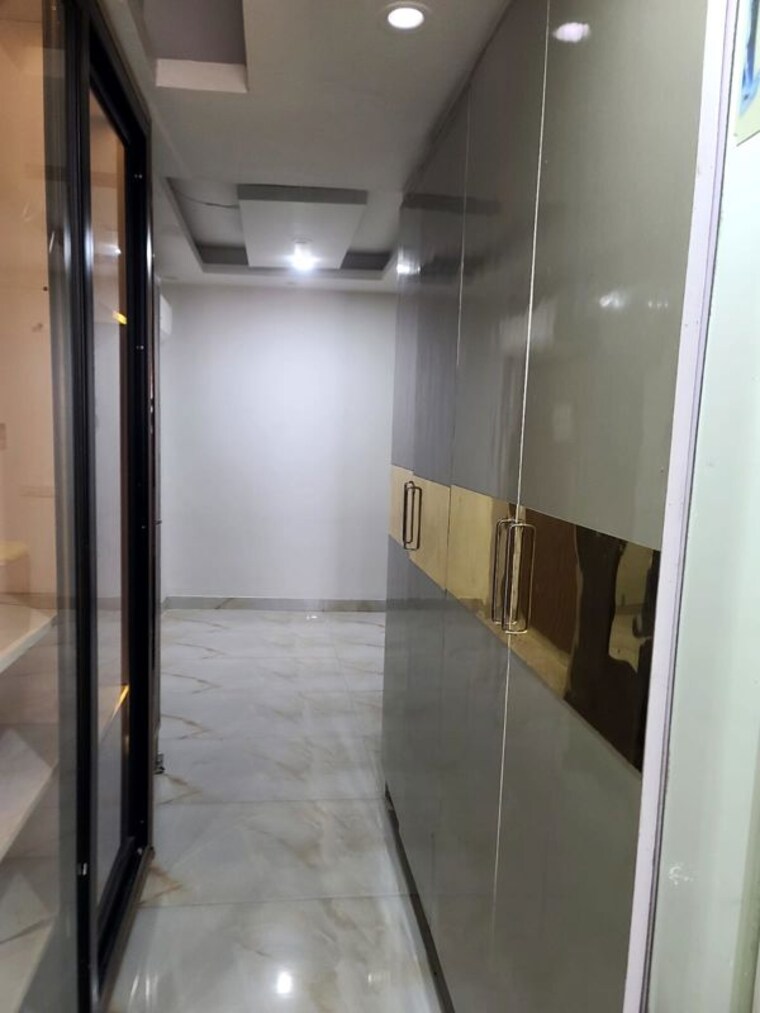 Other, mehrauli 3 Bedroom 1000 Sq.Ft. Builder Floor In Mehrauli Delhi 10330829