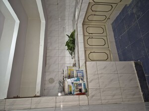 Staircase in 2.5 BHK Apartment at Mayur Vihar – for Rent