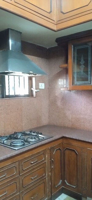 Room in 3 BHK Apartment at Banjara Hills – for Sale