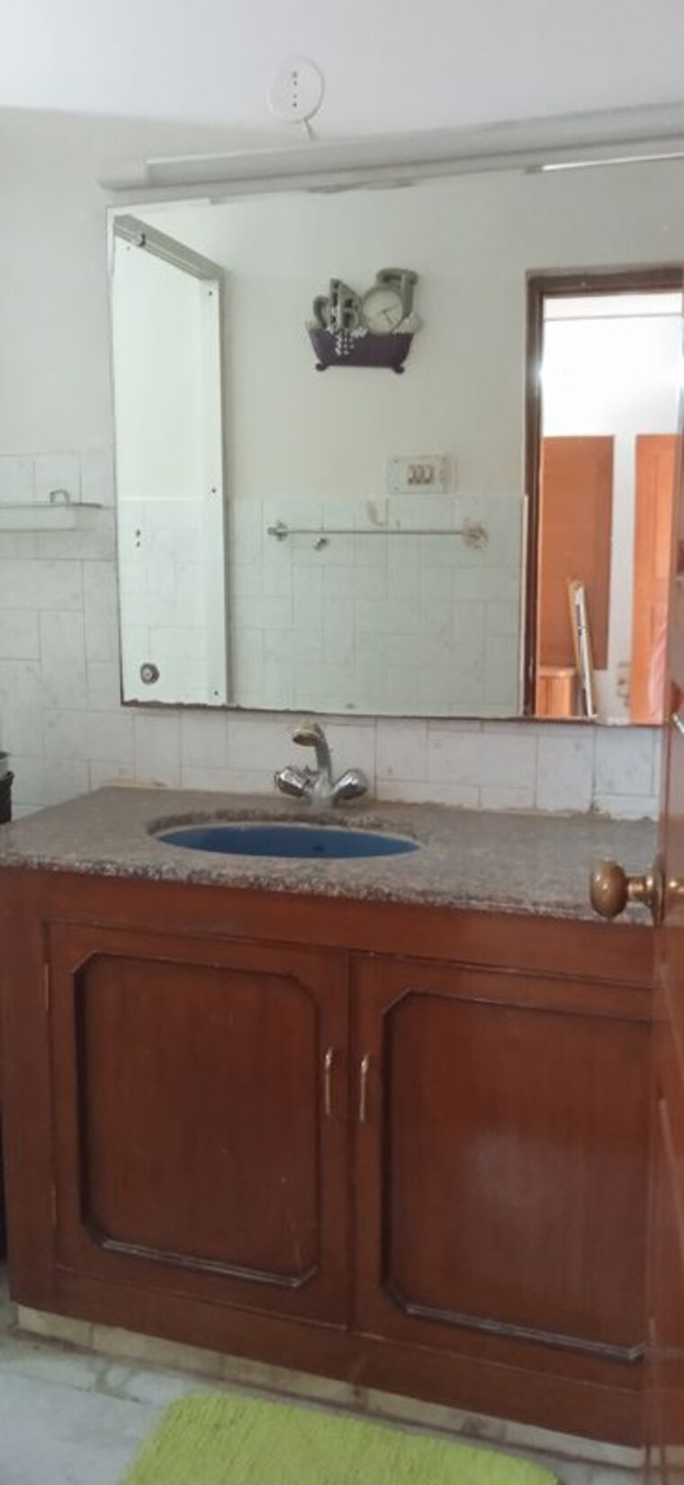 Bathroom, banjara hills 3 Bedroom 1900 Sq.Ft. Apartment In Banjara Hills Hyderabad 10330853