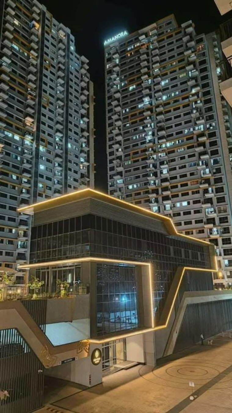 Exterior View, amanora-gold-towers 2 Bedroom 930 Sq.Ft. Apartment In Hadapsar Pune 10330862