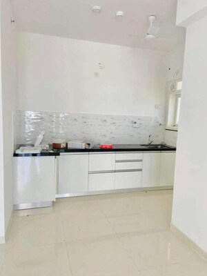 Bathroom in 2 BHK Apartment at Amanora Gold Towers, Hadapsar – for Sale