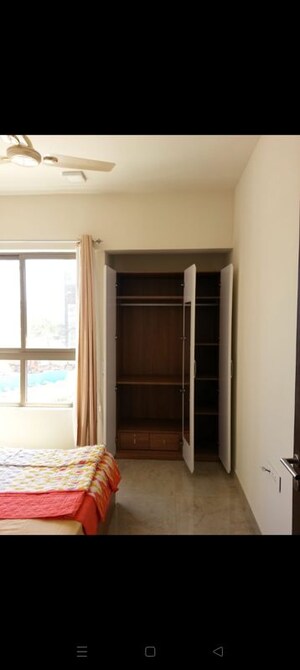 Room in 2 BHK Apartment at Lodha Luxuria, Majiwada – for Rent