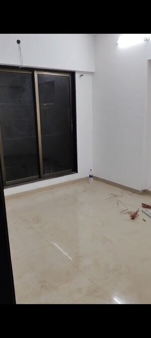 Room in 2 BHK Apartment at Kurla East – for Rent