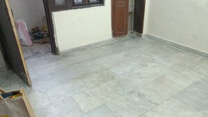Room in 2 BHK Builder Floor at Vaishali Sector 5 – for Rent
