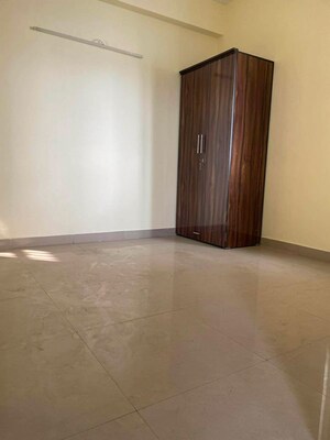 Room in 2 BHK Apartment at Vashisht Heights, Sector 87 – for Sale