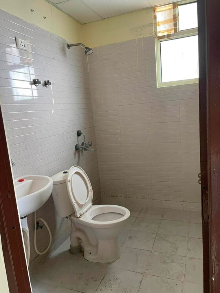 Bathroom, vashisht-heights 2 Bedroom 550 Sq.Ft. Apartment In Sector 87 Faridabad 10330891