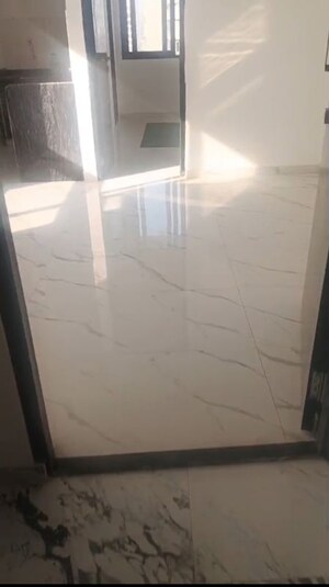 Room in 2 BHK Apartment at Anand Bhuvan Matunga, Matunga West – for Sale