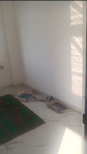 Room in 2 BHK Apartment at Anand Bhuvan Matunga, Matunga West – for Sale