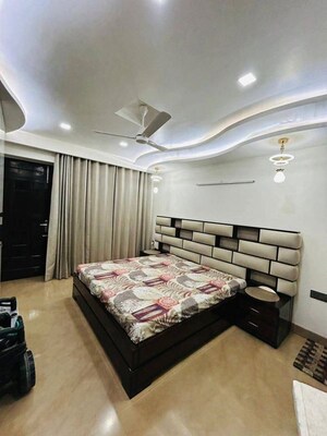 Bedroom in 2 BHK Builder Floor at Ardee City, Sector 52 – for Rent