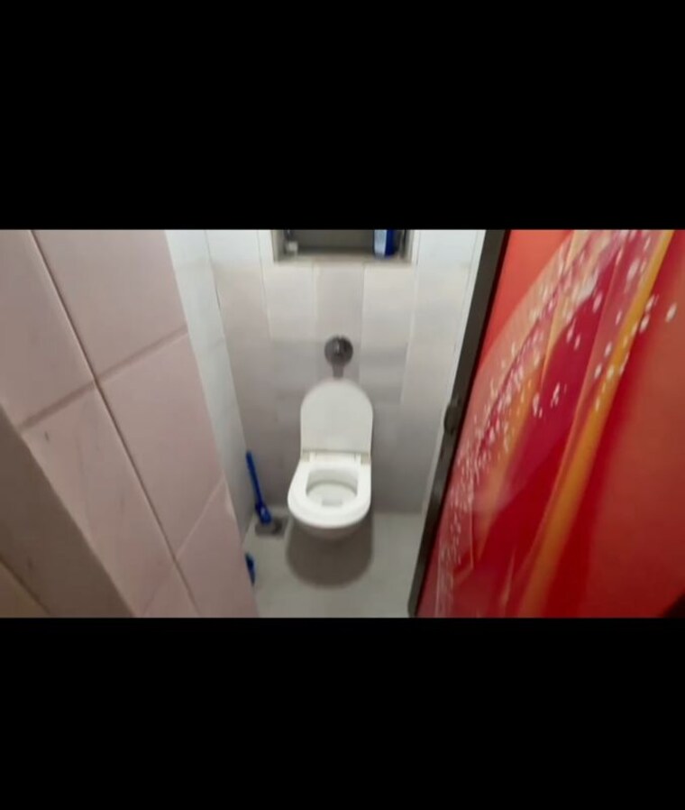 Bathroom, gharkul-chs-prabhadevi 1.5 Bedroom 476 Sq.Ft. Apartment In Prabhadevi Mumbai 10330906