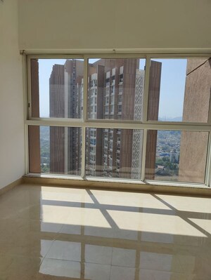 Room in 3 BHK Apartment at Runwal Forests, Kanjurmarg West – for Rent