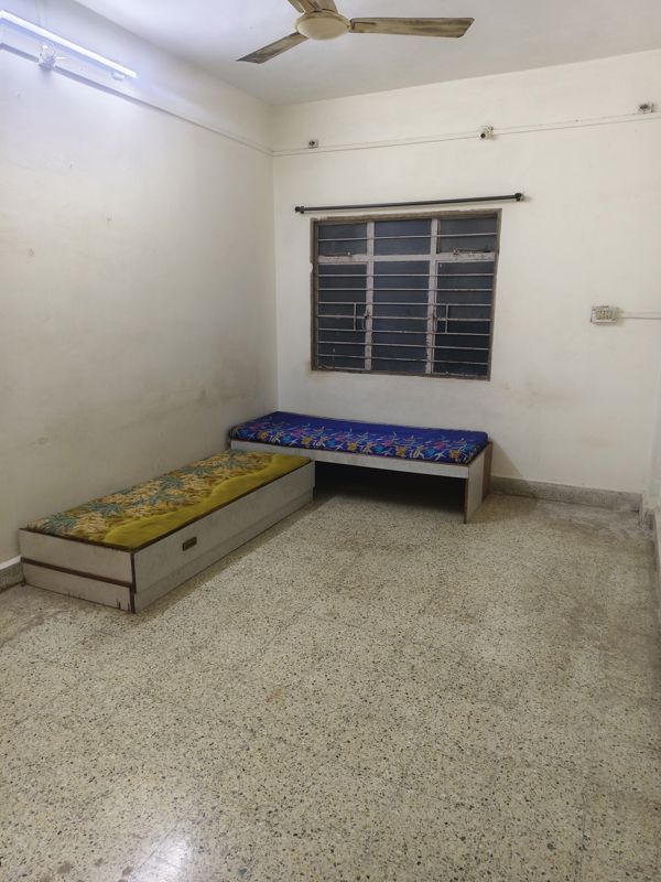 1 BHK 600 Sq.Ft. Apartment in Shri Ram Nagar Society