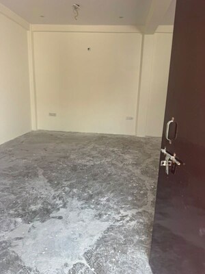 Room in 2 BHK Independent House at Gomti Nagar – for Rent