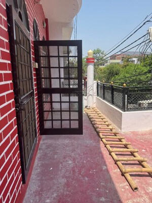 Balcony in 2 BHK Independent House at Gomti Nagar – for Rent