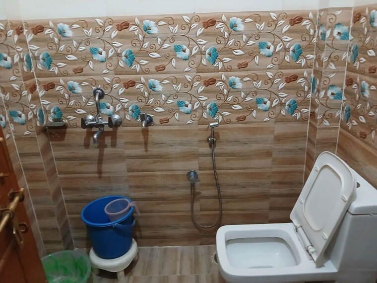 Bathroom, gomti nagar 2 Bedroom 2550 Sq.Ft. Independent House In Gomti Nagar Lucknow 10330945