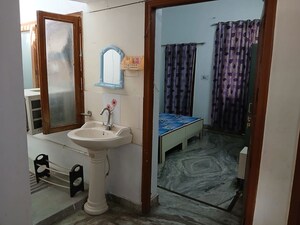 Bathroom in 2 BHK Independent House at Gomti Nagar – for Rent