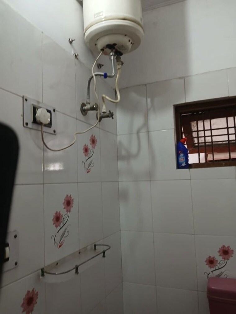 Bathroom, gomti nagar 2 Bedroom 2550 Sq.Ft. Independent House In Gomti Nagar Lucknow 10330945