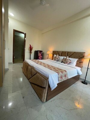 Bedroom in 2.5 BHK Apartment at Central Park Bellavista Towers, Sector 48 – for Rent