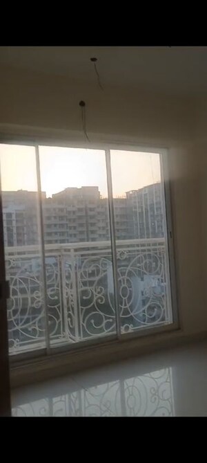 Room in 2 BHK Apartment at Sayba Heritage, Kurla East – for Rent