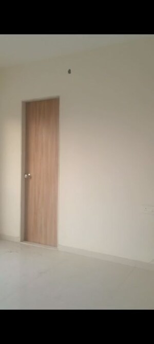 Room in 2 BHK Apartment at Sayba Heritage, Kurla East – for Rent